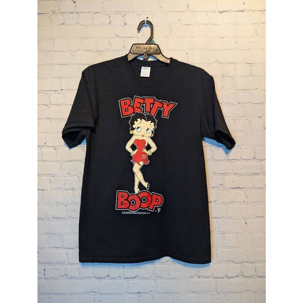 New Betty Boop T-shirt size medium *